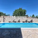 Vila Nina Tar-Vabriga