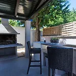 Vila Nina Tar-Vabriga